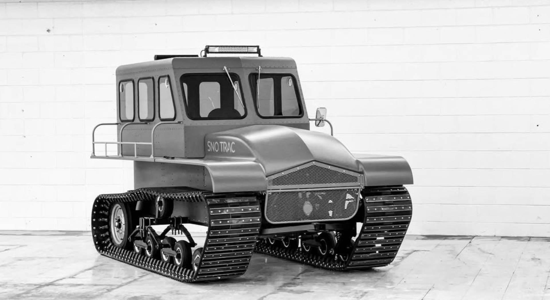 Classic Sno Trac model display